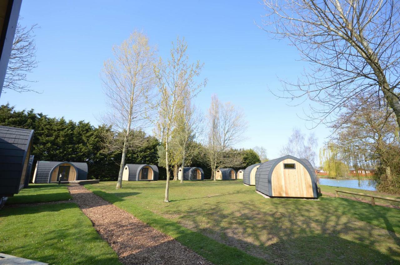 Camping Pods, Carlton Meres Holiday Park Rendham Eksteriør billede
